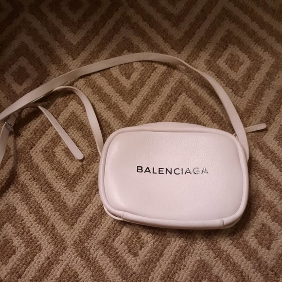 Balenciaga Handbags - Balenciaga Shoulder New Everyday White Leather Cross Body Bag
